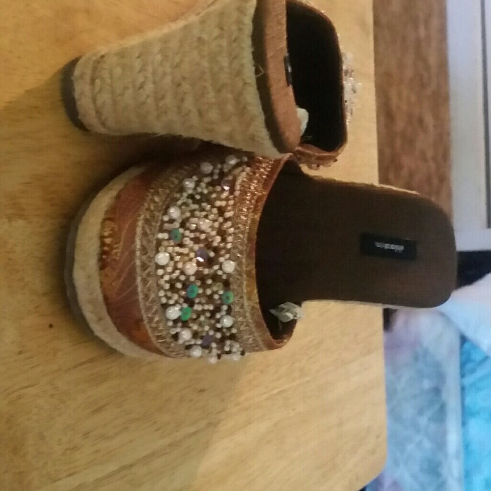 Xhilaration women shoes used